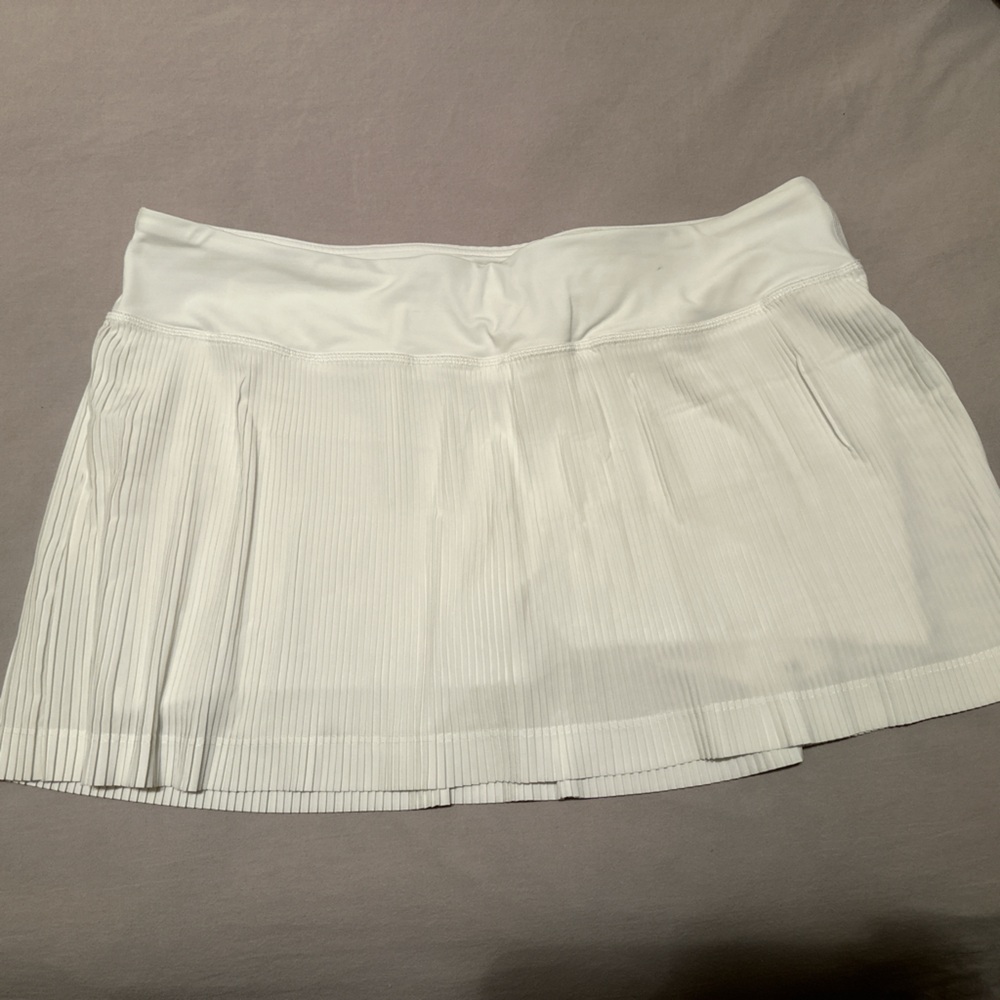 Lululemon Athletica White Mini Skirt